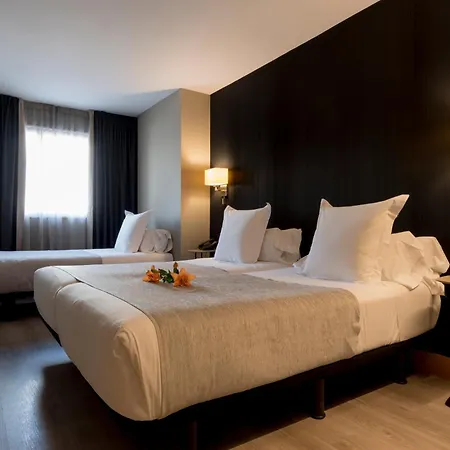 Ξενοδοχείο Plaza 4*