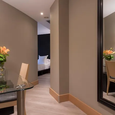 Hotel Plaza 4*