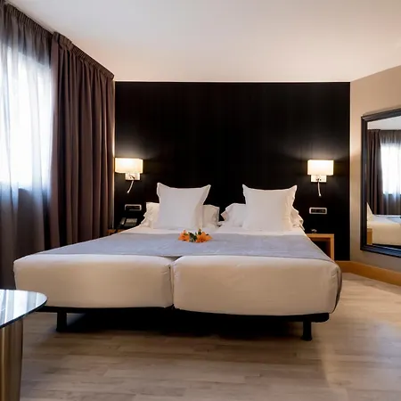 Plaza Otel 4*