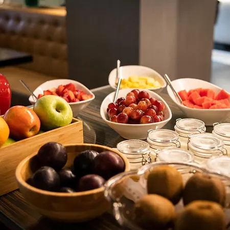 Plaza Hotel 4*