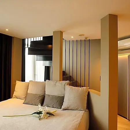 Plaza Hotel 4*