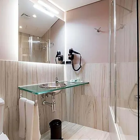 Plaza Hotel 4*